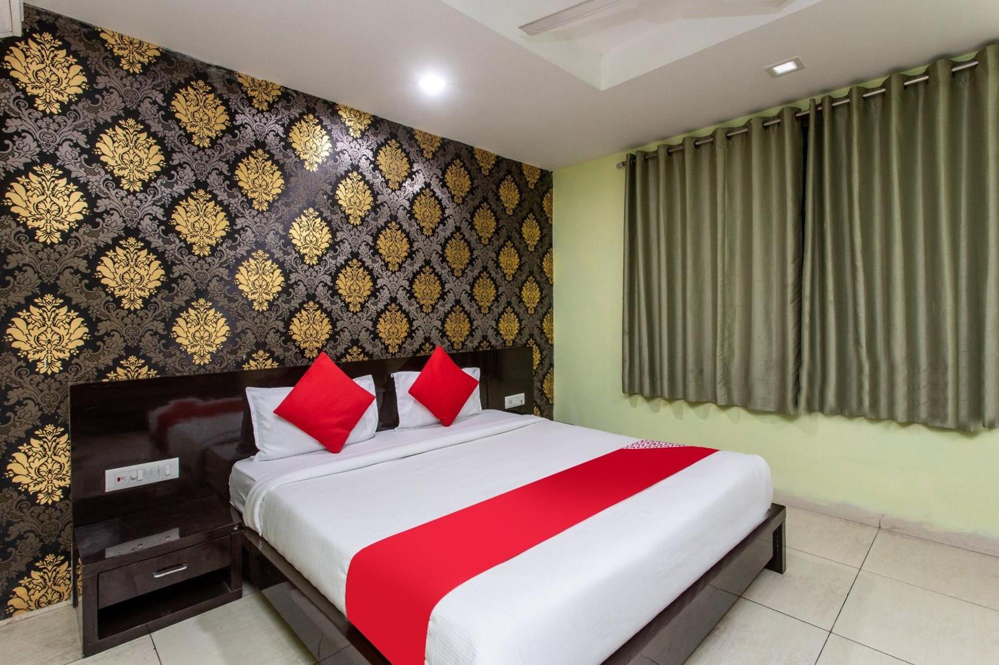 Capital O Swan Paradise Indore Eksteriør bilde