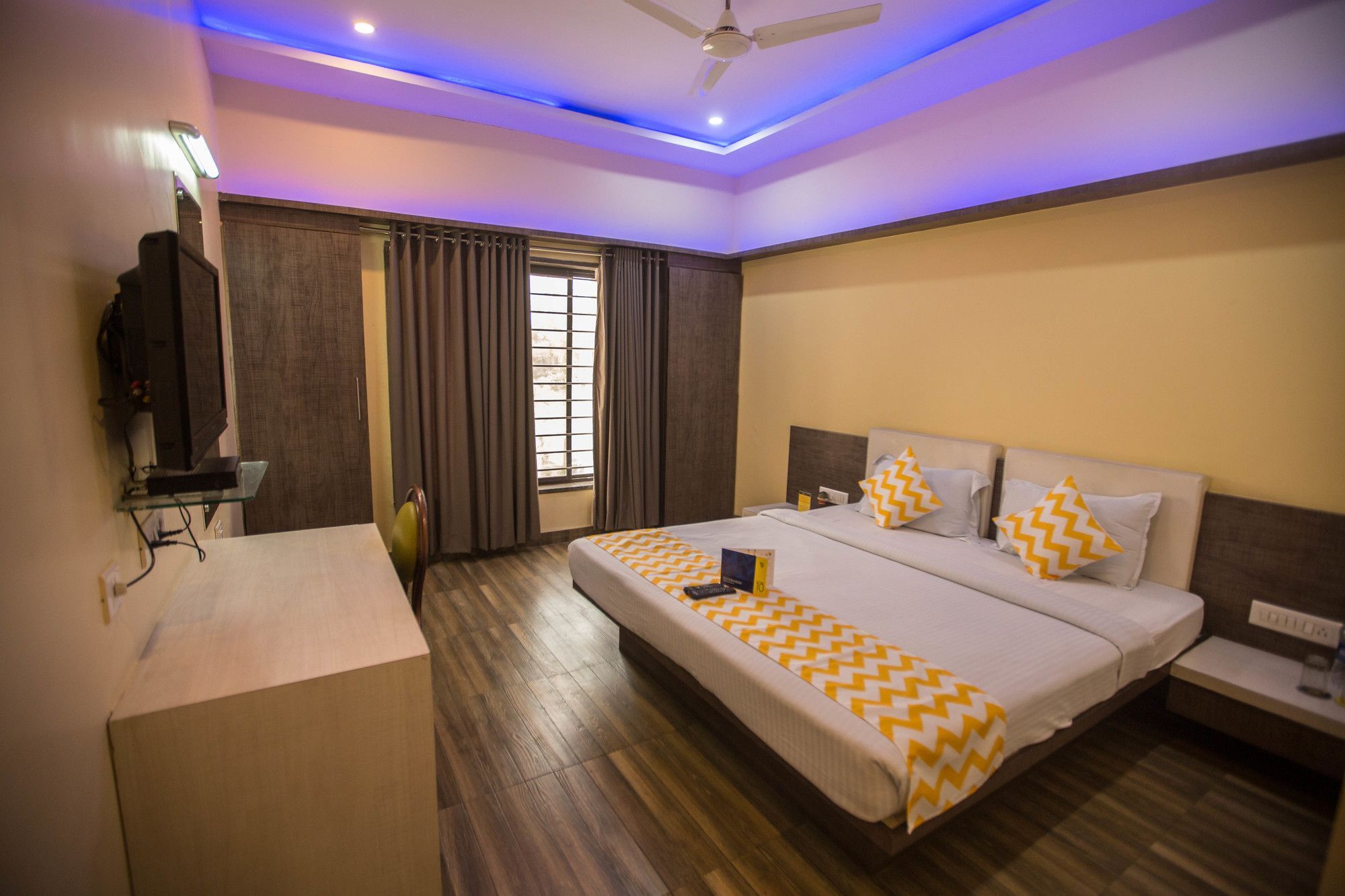 Capital O Swan Paradise Indore Eksteriør bilde